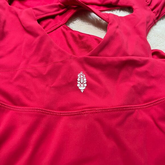 FP Movement Transcend Limits Skortsie Dress in Hot Pink – Women’s Size L - Picture 6 of 7